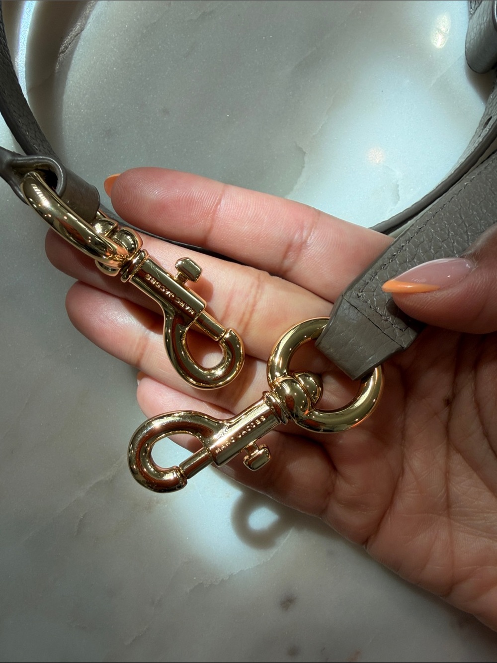 Marc Jacobs Adjustable Leather Bag Strap in Taupe with Gold Hardware - Picture 2 of 6